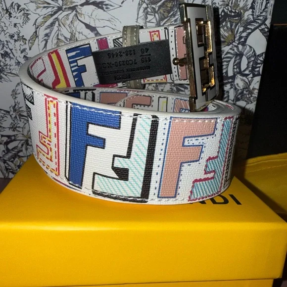 Fendi White Belt with Multicolor FF Logo Buckle  display picture 3
